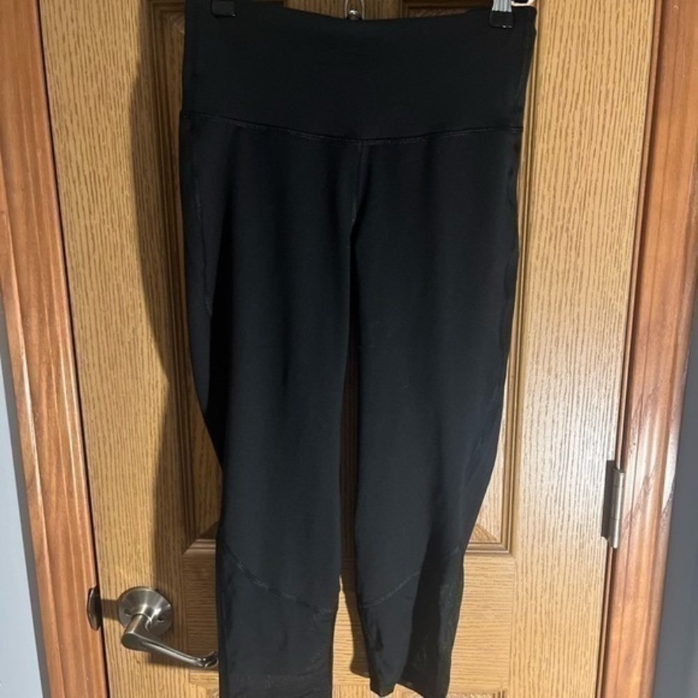 Old Navy Active Fit Capri Leggings